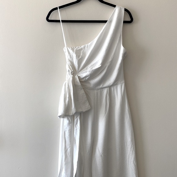 C/Meo Collective Show Them the Shoulder Jumpsuit - Picture 14 of 16